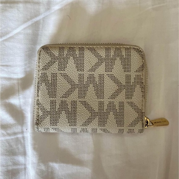 Michael Kors mini wallet - Picture 2 of 3